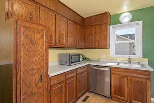 2920 W 71 1/2 St, Richfield, MN 55423 - Photo 6