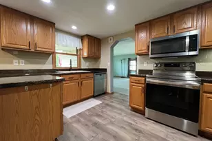 1310 N 6th Street N, Montevideo, MN 56265 - Photo 8