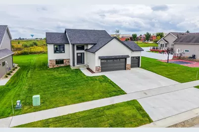 622 7th Ave NE, Byron, MN 55920 - Photo 2
