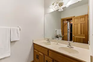 4525 Alicia Dr, Eagan, MN 55077 - Photo 56