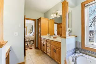 4525 Alicia Dr, Eagan, MN 55077 - Photo 36