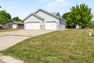 507 Nicole Ln, Dilworth, MN 56529 - Photo 2