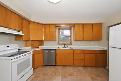 2011 Missouri Avenue, Superior, WI 54880 - Photo 2