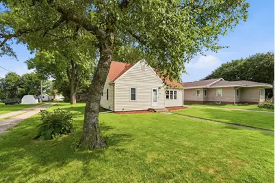 308 Colfax Avenue NW, Renville, MN 56284 - Photo 4