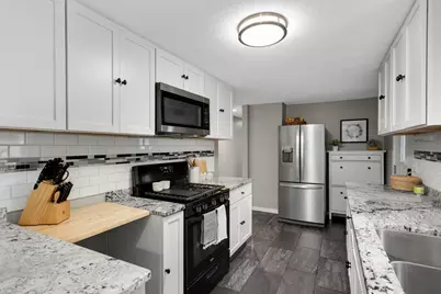 16570 22nd Street S, Saint Mary's Point, MN 55043 - Photo 6