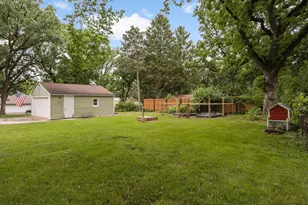16570 22nd St S, Saint Mary's Point, MN 55043 - Photo 32