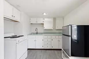 901 College Street N, Fargo, ND 58102 - Photo 18