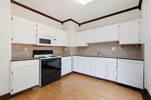 901 College Street N, Fargo, ND 58102 - Photo 12