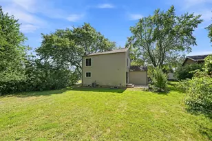 8687 Ridgewind Rd, Eden Prairie, MN 55344 - Photo 18