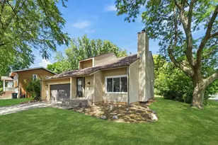 8687 Ridgewind Rd, Eden Prairie, MN 55344 - Photo 2