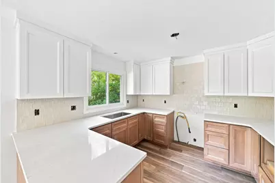 8687 Ridgewind Road, Eden Prairie, MN 55344 - Photo 8