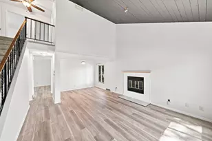 8687 Ridgewind Rd, Eden Prairie, MN 55344 - Photo 4