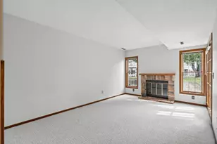 14307 Bedford Dr, Eden Prairie, MN 55346 - Photo 28