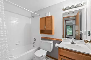 14307 Bedford Dr, Eden Prairie, MN 55346 - Photo 32