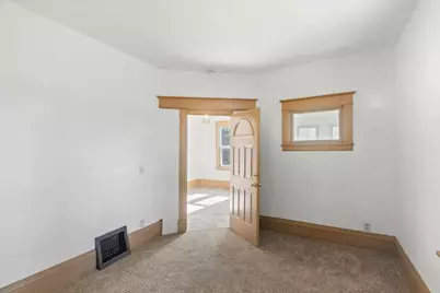 1035 Magnolia Avenue E, Saint Paul, MN 55106 - Photo 8