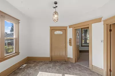 1035 Magnolia Avenue E, Saint Paul, MN 55106 - Photo 2