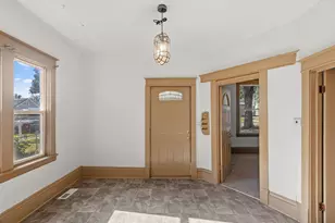 1035 Magnolia Ave E, Saint Paul, MN 55106 - Photo 2