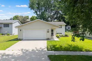 2736 Rose Dr SE, Rochester, MN 55904 - Photo 1