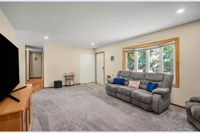 11708 Kentucky Avenue N, Champlin, MN 55316 - Photo 10