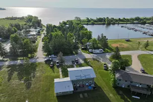 37597 Lakeview Dr, Warroad, MN 56763 - Photo 2