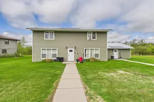 37597 Lakeview Dr, Warroad, MN 56763 - Photo 1