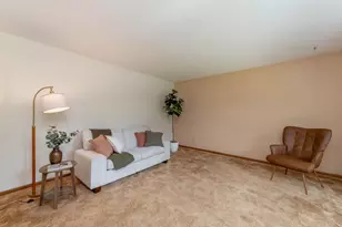 1833 Crestview Dr, New Ulm, MN 56073 - Photo 4