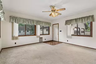 96 Orange Ave W, Saint Paul, MN 55117 - Photo 16