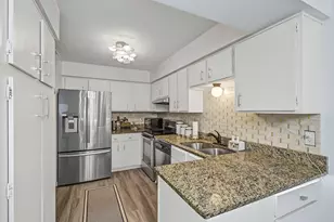 8445 Morgan Ln, Eden Prairie, MN 55347 - Photo 14