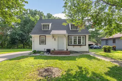 206 12th Street S, Mountain Lake, MN 56159 - Photo 2