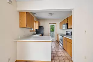 3058 Lake Shore Dr, Minneapolis, MN 55416 - Photo 8