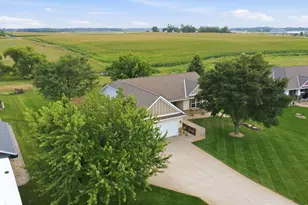2759 11th Ave SE, Willmar, MN 56201 - Photo 4