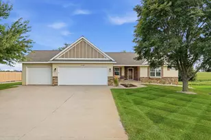 2759 11th Ave SE, Willmar, MN 56201 - Photo 1