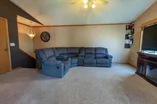 112 Parkside St, Mankato, MN 56001 - Photo 6