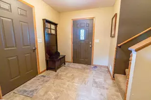 112 Parkside St, Mankato, MN 56001 - Photo 2