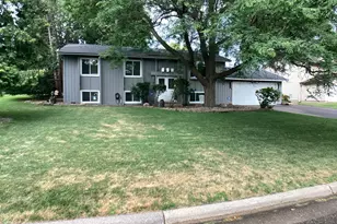 3245 Pilgrim Ln N, Plymouth, MN 55441 - Photo 1