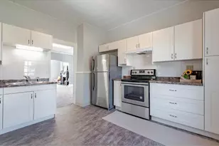 1113 Minnehaha Ave E, Saint Paul, MN 55106 - Photo 2