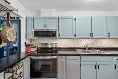 10311 Cedar Lake Road #313, Minnetonka, MN 55305 - Photo 2