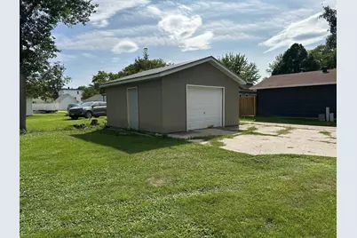 623 Horace Avenue N, Thief River Falls, MN 56701 - Photo 4