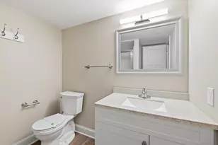 8024 Upton Ave S, Bloomington, MN 55431 - Photo 16