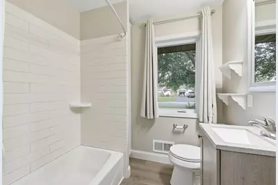 8024 Upton Avenue S, Bloomington, MN 55431 - Photo 12