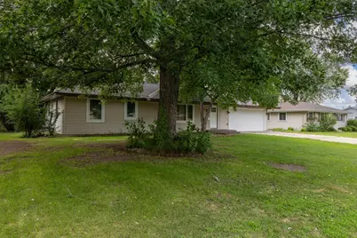 8024 Upton Avenue S, Bloomington, MN 55431 - Photo 2