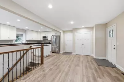 8024 Upton Avenue S, Bloomington, MN 55431 - Photo 6