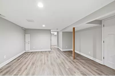 8024 Upton Avenue S, Bloomington, MN 55431 - Photo 14