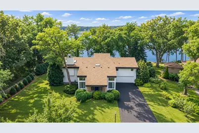 5605 Evergreen Lane N, Plymouth, MN 55442 - Photo 2