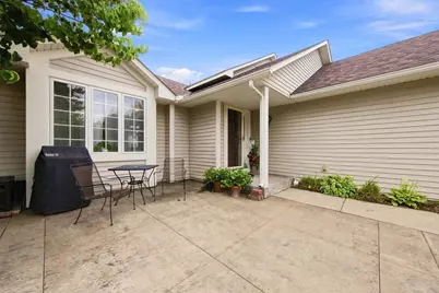 2003 Ponds Way, Shakopee, MN 55379 - Photo 4