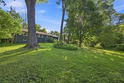 148 Ridgeview Ln, Wayzata, MN 55391 - Photo 2