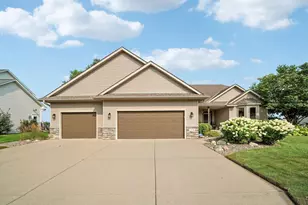 553 Tuttle Dr, Hastings, MN 55033 - Photo 1