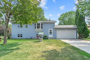 3501 84th Cir N, Brooklyn Park, MN 55443 - Photo 1