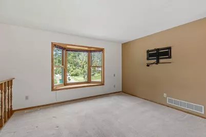 3501 84th Circle N, Brooklyn Park, MN 55443 - Photo 2