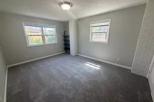 658 Gentry Ave N, Oakdale, MN 55128 - Photo 10